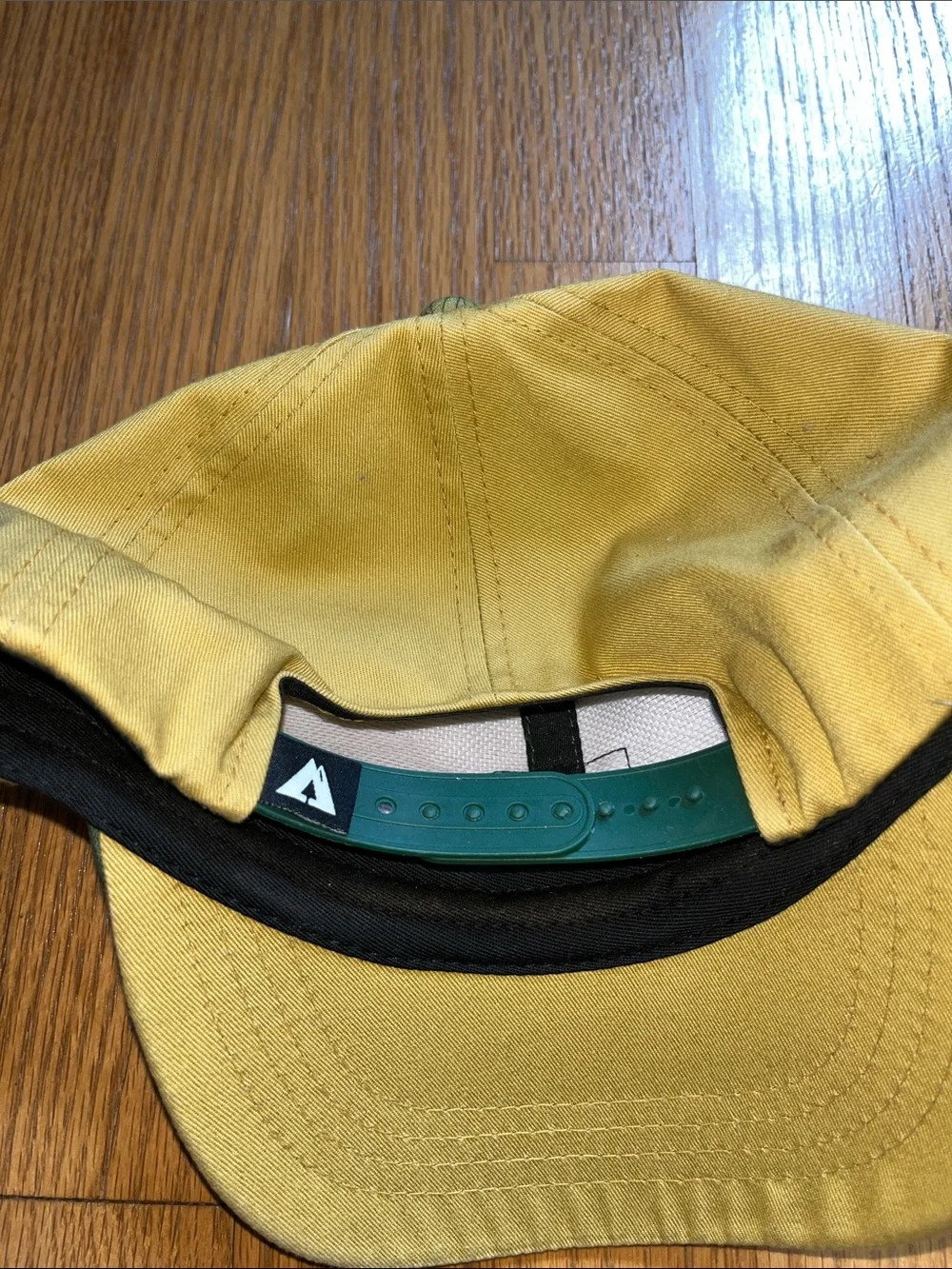 Ambler hat
